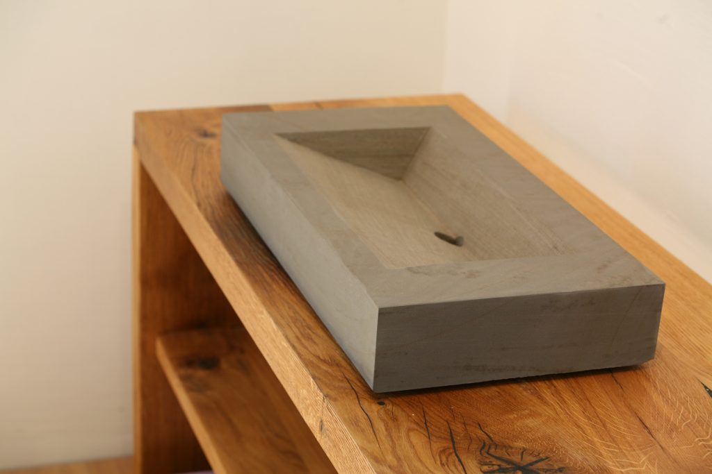 Handgemachte Design-Badezimmermöbel